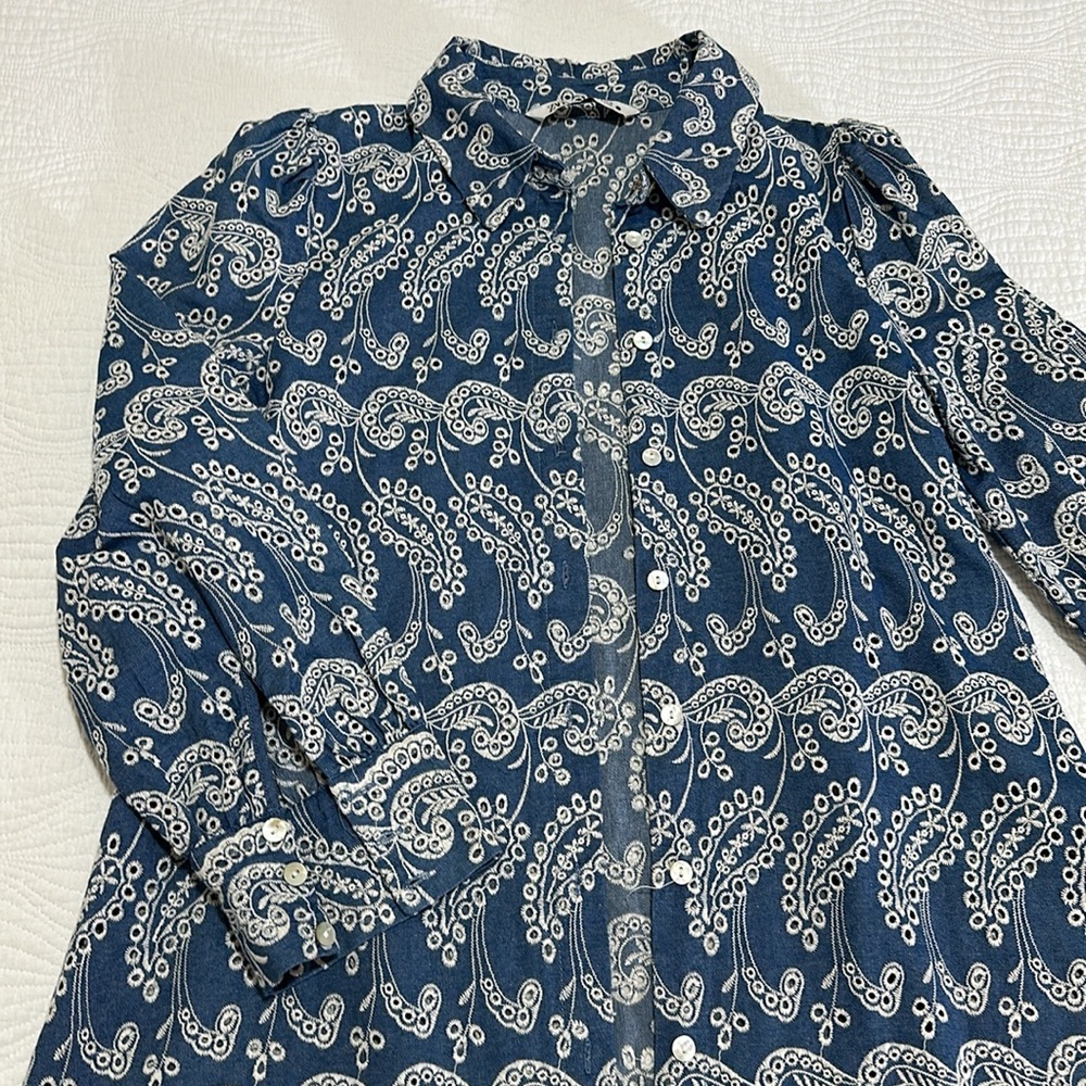Zara EYELET CHAMBRAY SOFT DENIM DRESS TUNIC SHIRT Swim COVERUP SZ M blue white - Picture 2 of 4